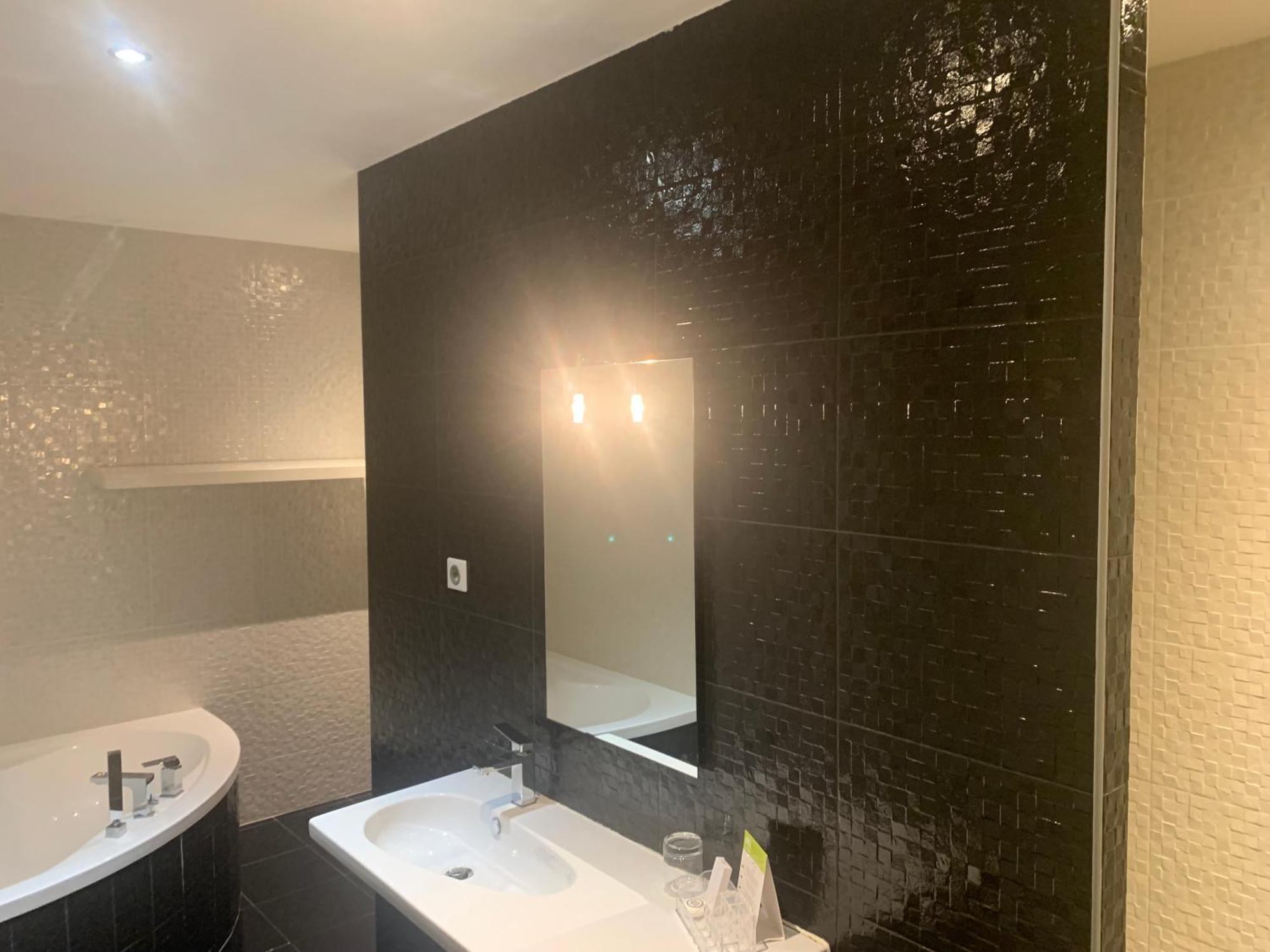 Les Criquets Hotel & Spa Blanquefort  Luaran gambar
