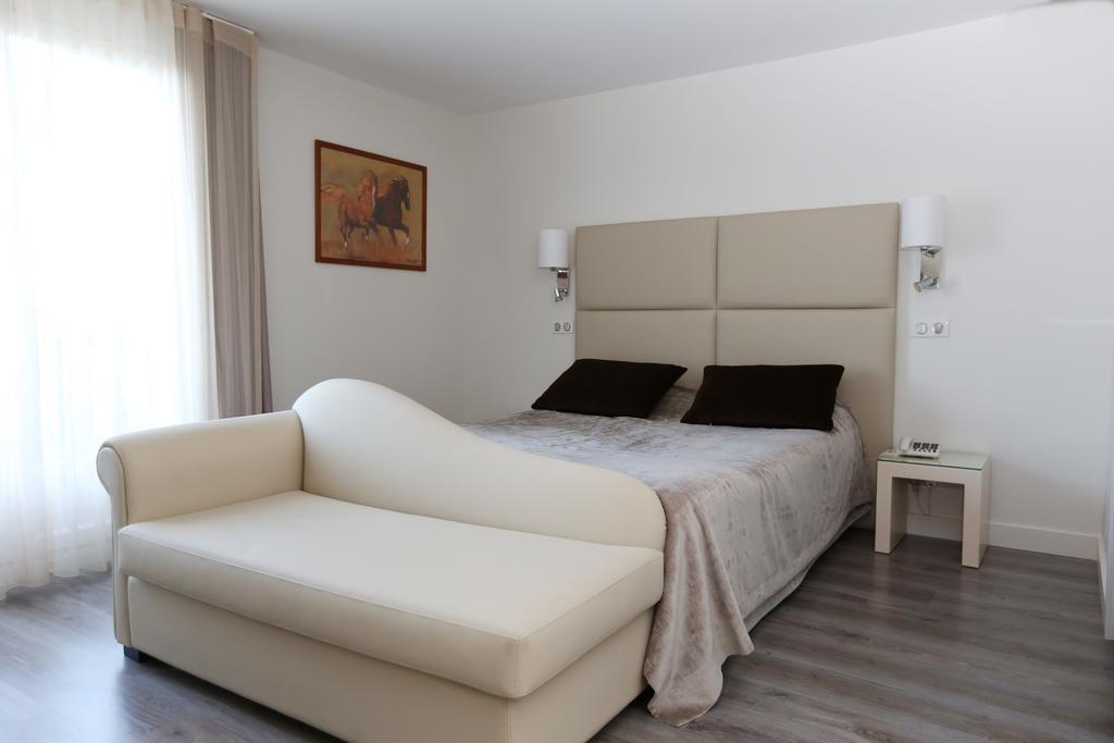 Les Criquets Hotel & Spa Blanquefort  Luaran gambar