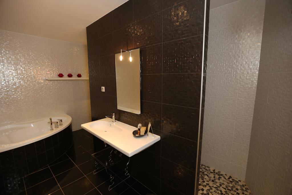 Les Criquets Hotel & Spa Blanquefort  Luaran gambar